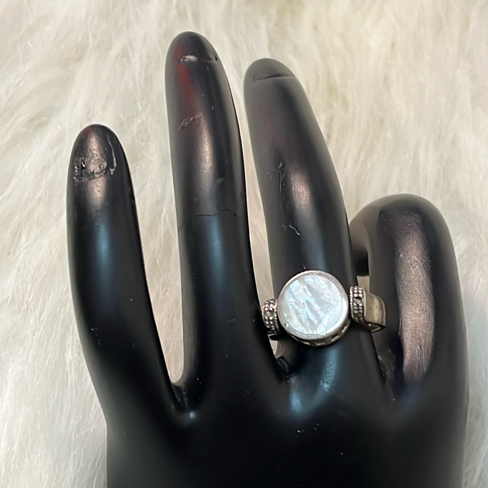 Mother of Pearl & Black Onyx 925 Stamped REVERSIBLE Ring Size 9